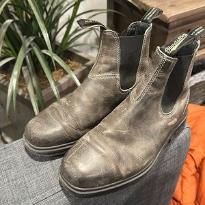 Blundstones Chisel Toe